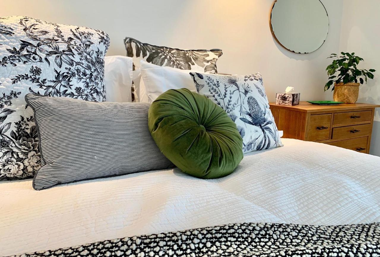 Seaduction Luxury Apartment Нейпиър Екстериор снимка