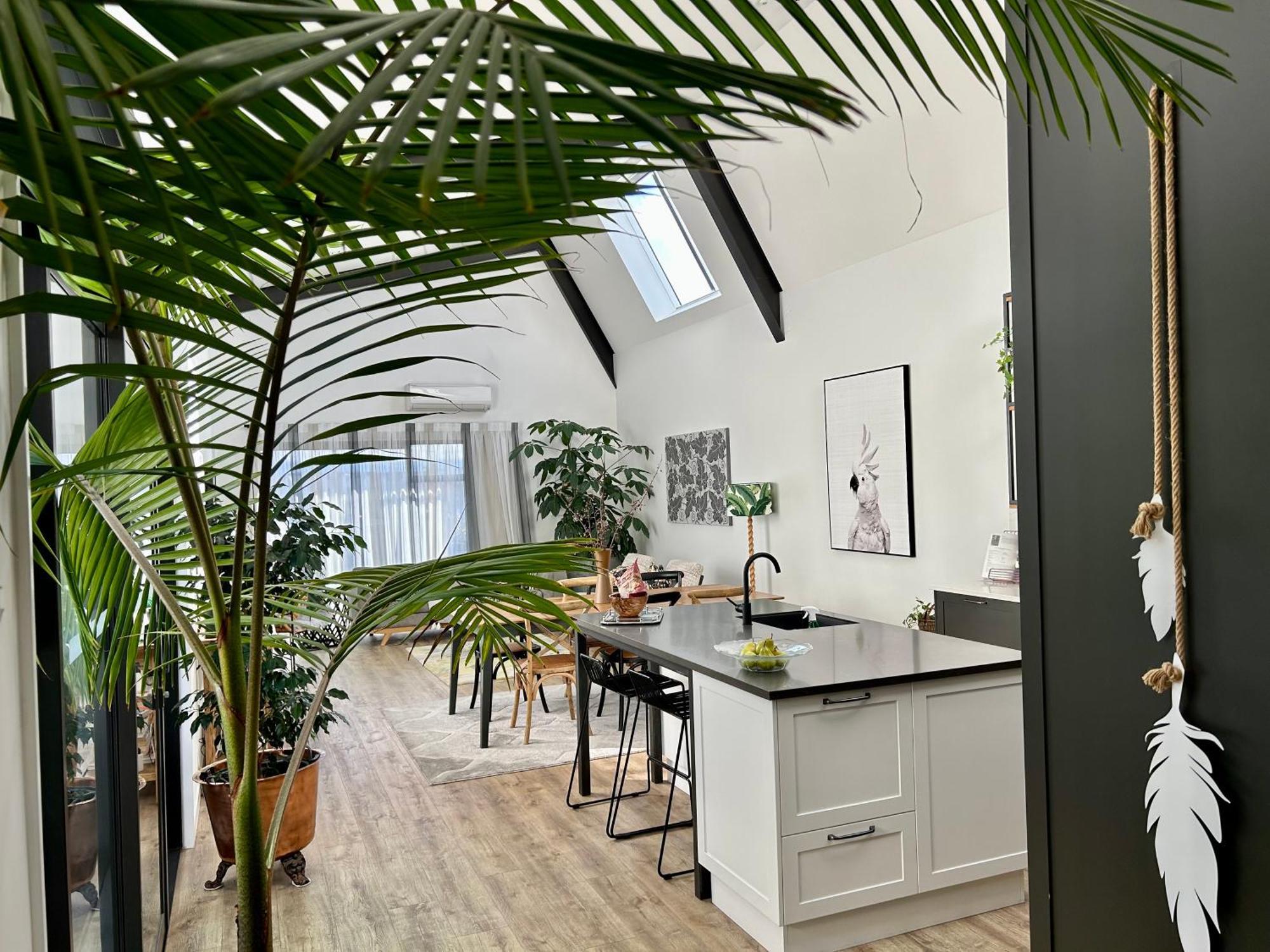 Seaduction Luxury Apartment Нейпиър Екстериор снимка